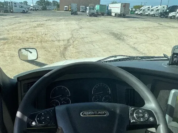 2018 Freightliner T12664ST