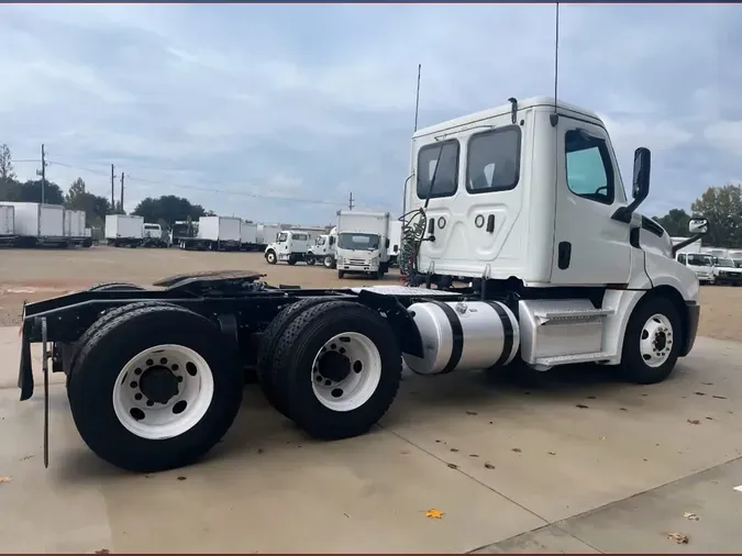 2019 FREIGHTLINER NEW CASCADIA PX12664