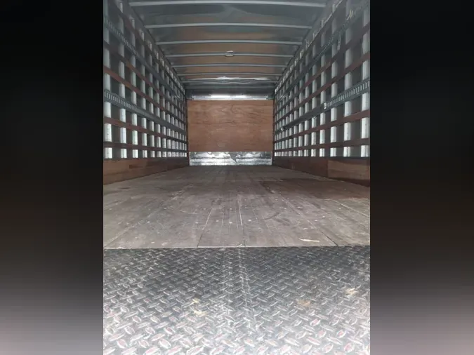 2021 FREIGHTLINER M2 106