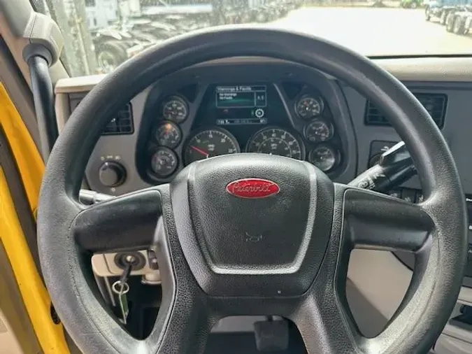 2021 Peterbilt 579