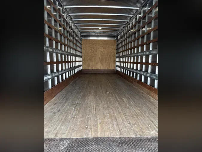 2022 Freightliner Business Class M2 106eebbb528bbb521bc43f13931f005a096