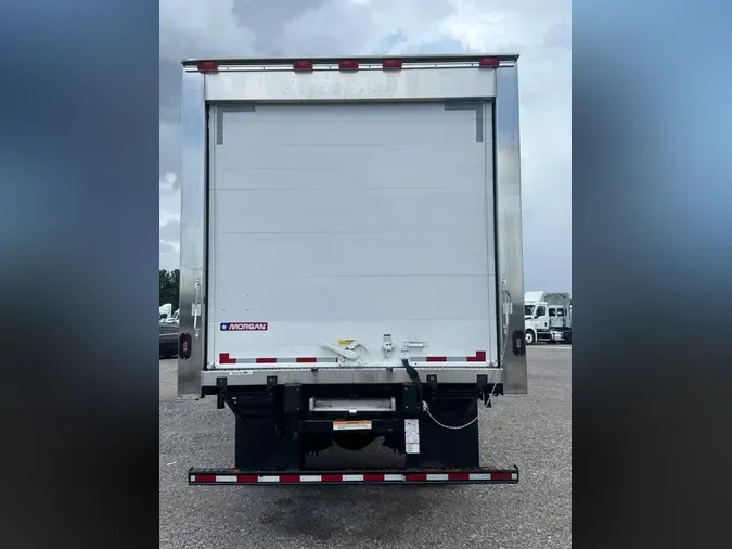 2019 FREIGHTLINER/MERCEDES M2 106