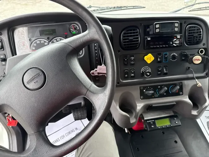 2019 FREIGHTLINER/MERCEDES M2 106eec112ce3e53cad9521524b4b58e400b