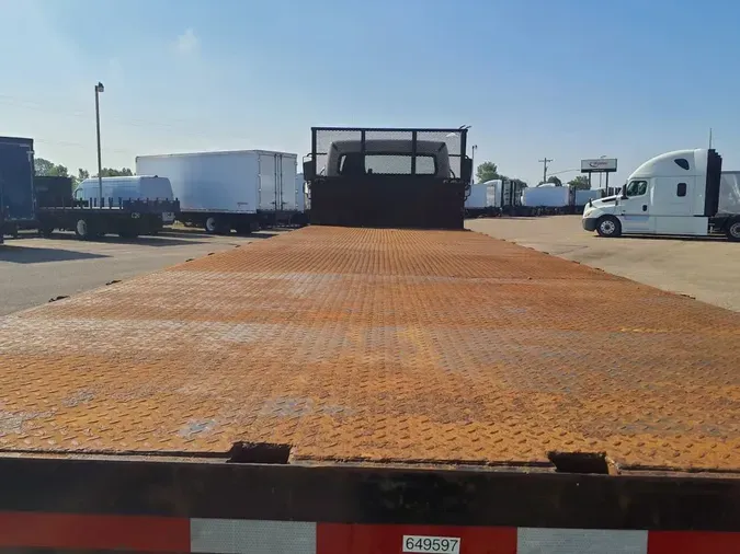 2016 FREIGHTLINER M2 106