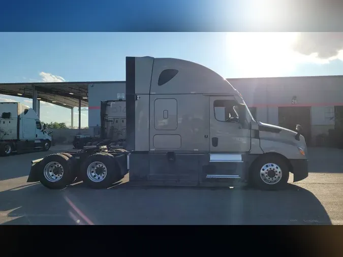 2024 Freightliner Cascadia 126