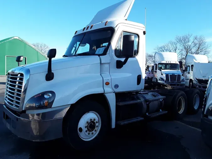 2016 FREIGHTLINER/MERCEDES CASCADIA 125eec6cf22a89e984b9a687b9a4504dfd4