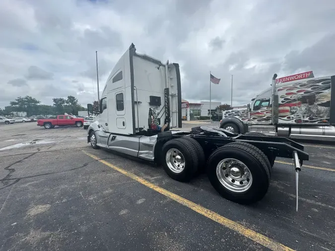2022 Kenworth T680