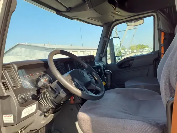 2019 NAVISTAR INTERNATIONAL LT625 SLPR CAB