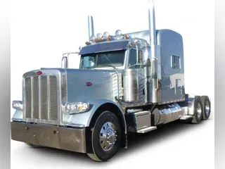 2022 Peterbilt 389