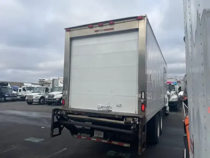 2016 FREIGHTLINER/MERCEDES M2 106