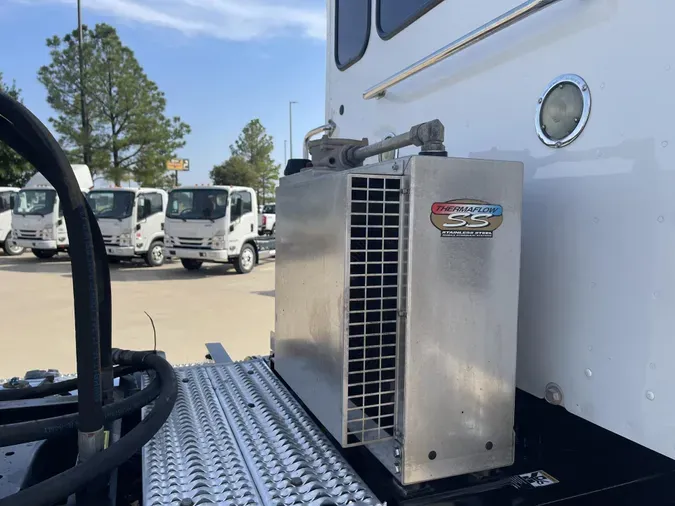 2020 Peterbilt 567