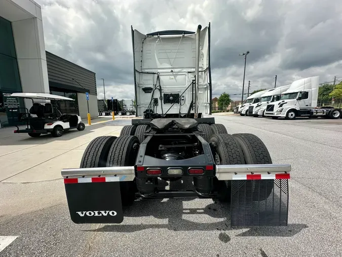 2023 Volvo VNL64T860