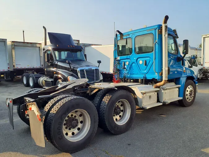 2018 FREIGHTLINER/MERCEDES CASCADIA 125