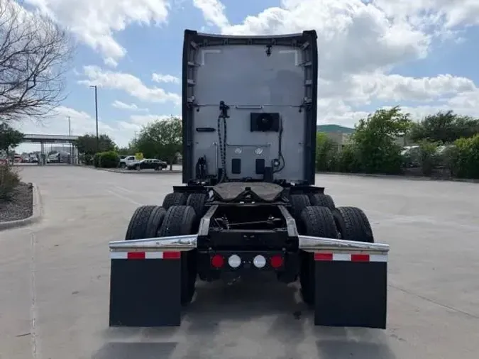 2022 Kenworth T680