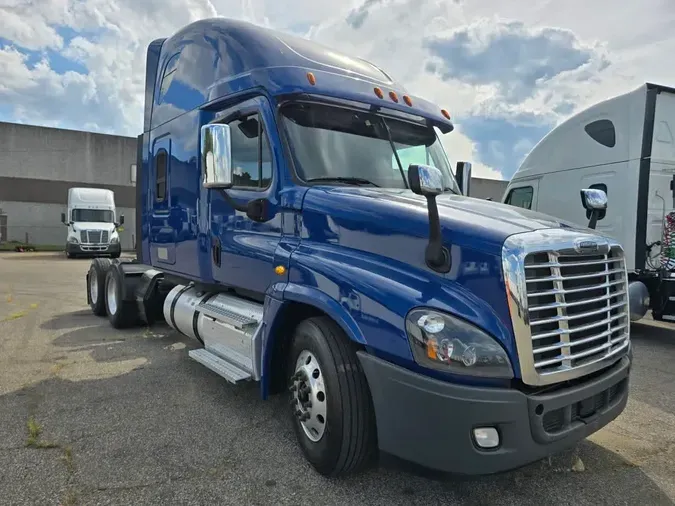 2020 FREIGHTLINER CASCADIA 125