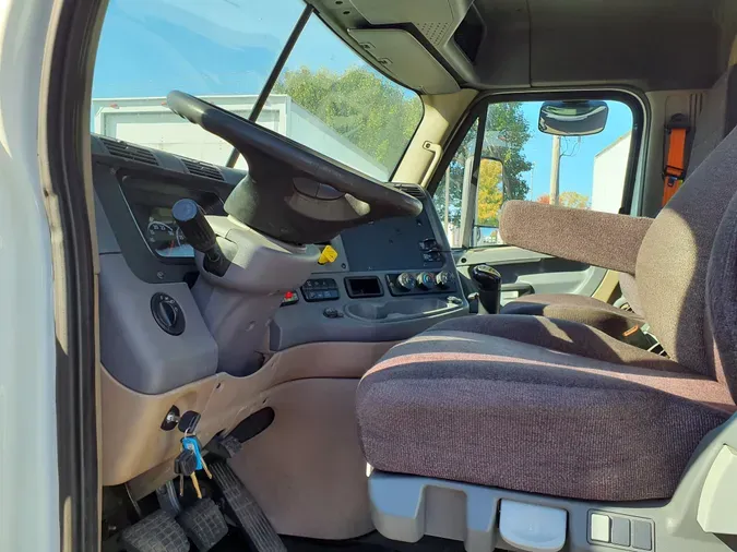 2016 FREIGHTLINER/MERCEDES CASCADIA 125