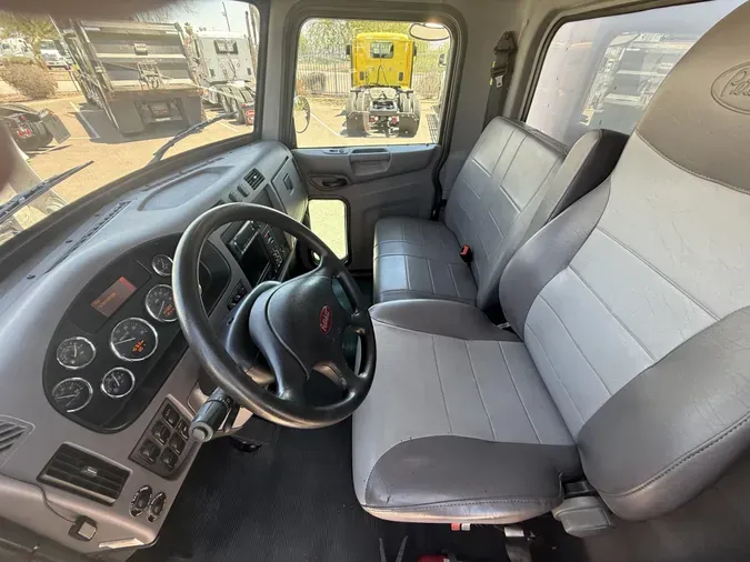 2020 Peterbilt 337