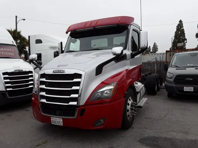 2020 FREIGHTLINER/MERCEDES NEW CASCADIA 116