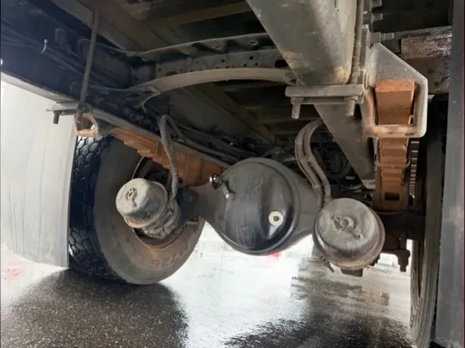 2018 FREIGHTLINER/MERCEDES M2 106