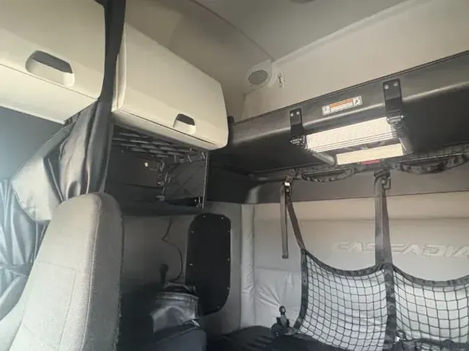 2020 Freightliner New Cascadia 126