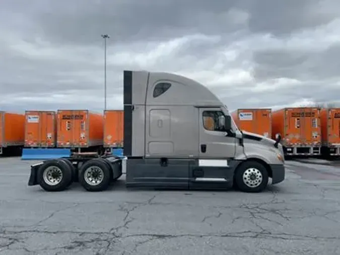 2021 Freightliner Cascadia