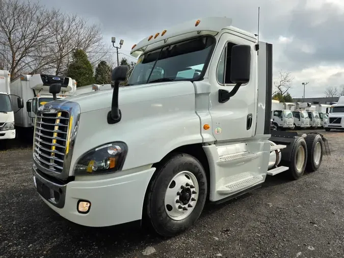 2018 FREIGHTLINER/MERCEDES CASCADIA 125eeef73a5775b5ca8f55a7f369183a3e8