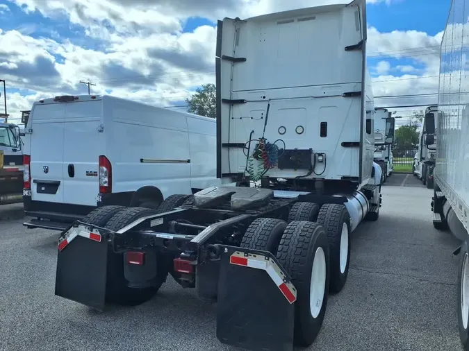 2019 NAVISTAR INTERNATIONAL LT625 SLPR CAB