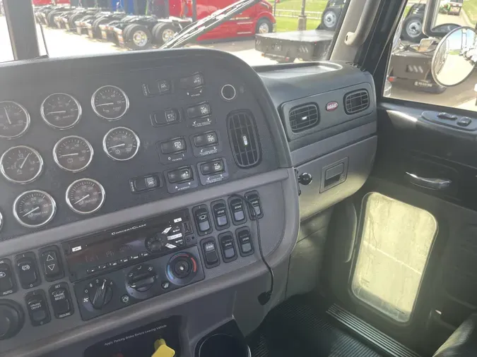2015 Peterbilt 389