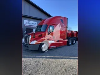 2017 FREIGHTLINER CASCADIA 113