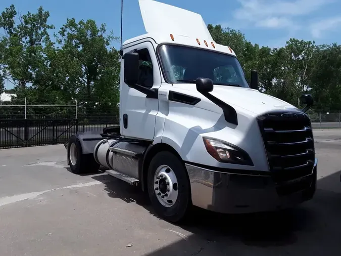 2020 FREIGHTLINER/MERCEDES NEW CASCADIA 116