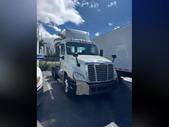 2018 FREIGHTLINER/MERCEDES CASCADIA 125