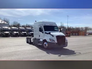 2022 Freightliner Cascadia 126