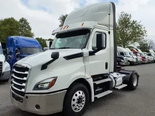 2019 FREIGHTLINER NEW CASCADIA 126