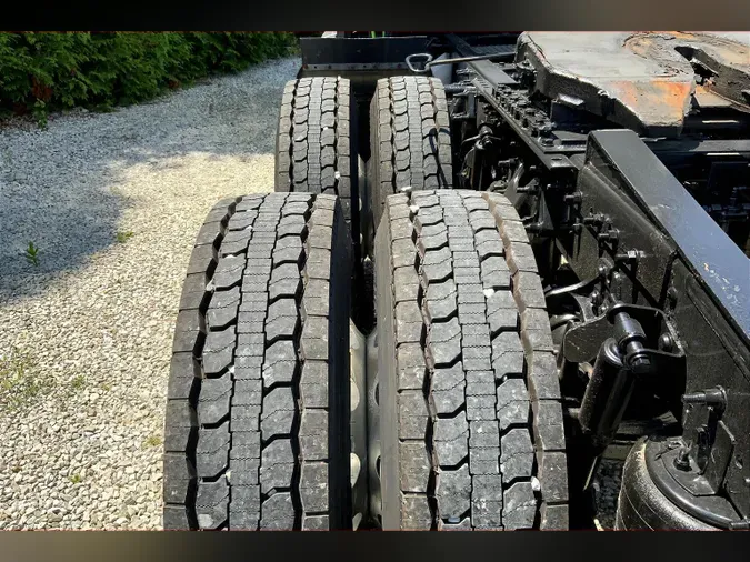 2022 INT LT625 6x4