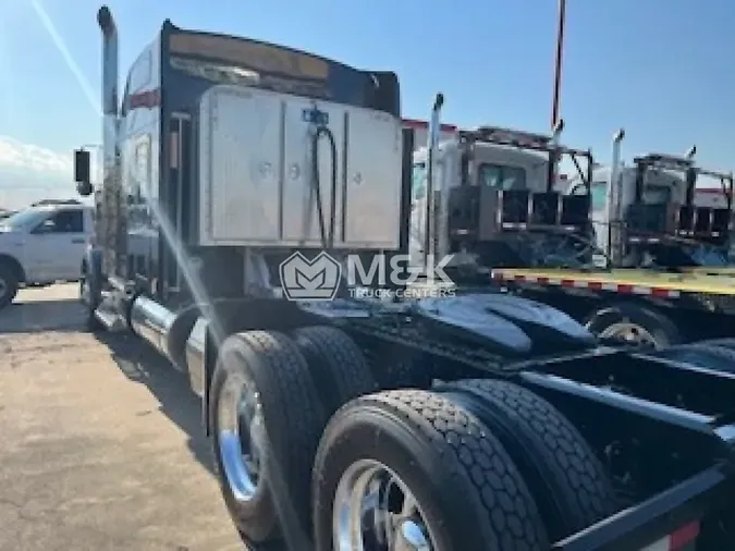 2022 KENWORTH W900L