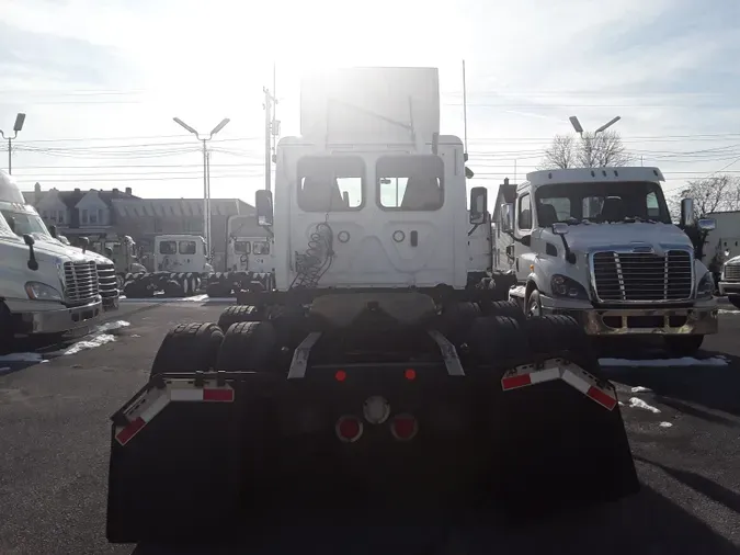 2018 FREIGHTLINER/MERCEDES CASCADIA 125