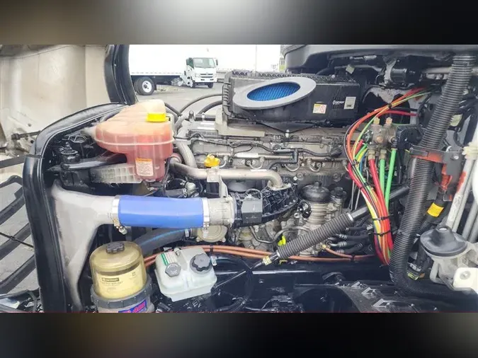 2020 FREIGHTLINER CA126
