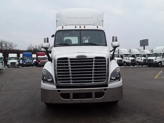 2018 FREIGHTLINER/MERCEDES CASCADIA 125