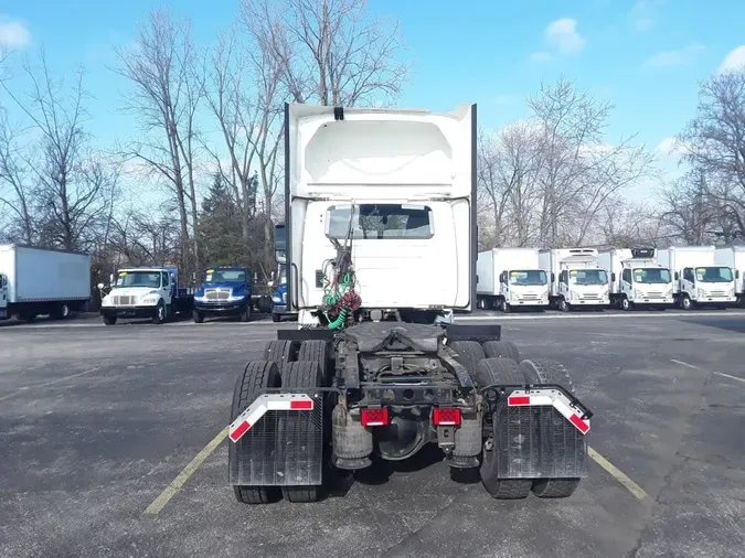 2020 NAVISTAR INTERNATIONAL LT625 DAYCAB T/A