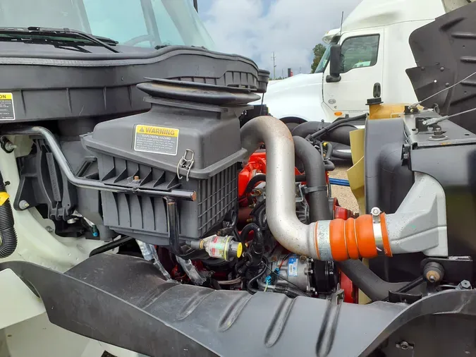 2018 NAVISTAR INTERNATIONAL 4300