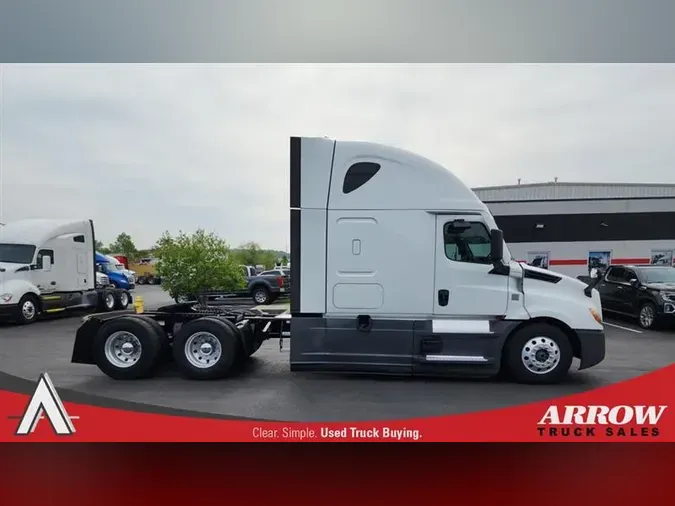 2020 FREIGHTLINER CA126