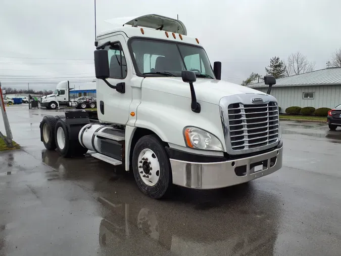 2018 FREIGHTLINER/MERCEDES CASCADIA 125