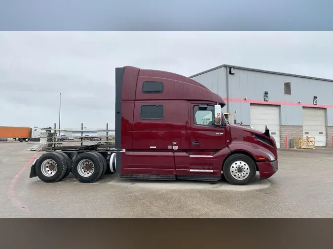 2022 Volvo VNL860