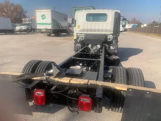 2018 Isuzu NPRef10ac09dfdec48fa203793a3c10f425