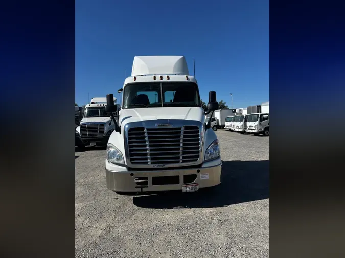 2019 FREIGHTLINER CASCADIA 125