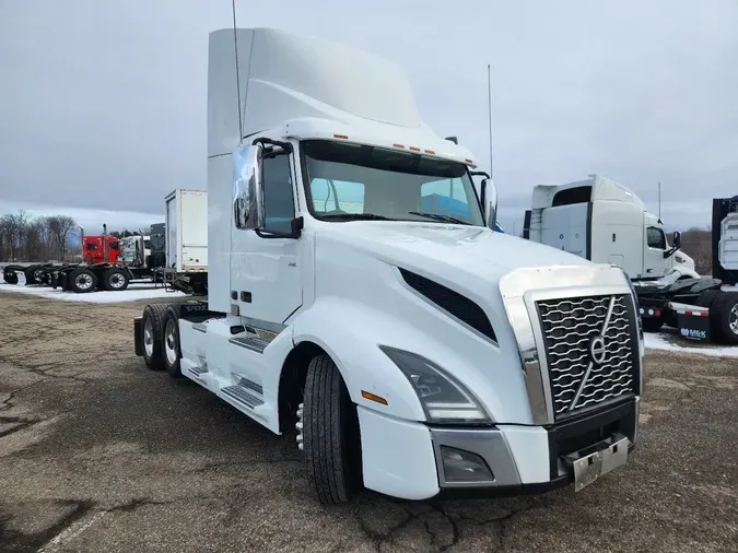 2019 VOLVO VNL62T300