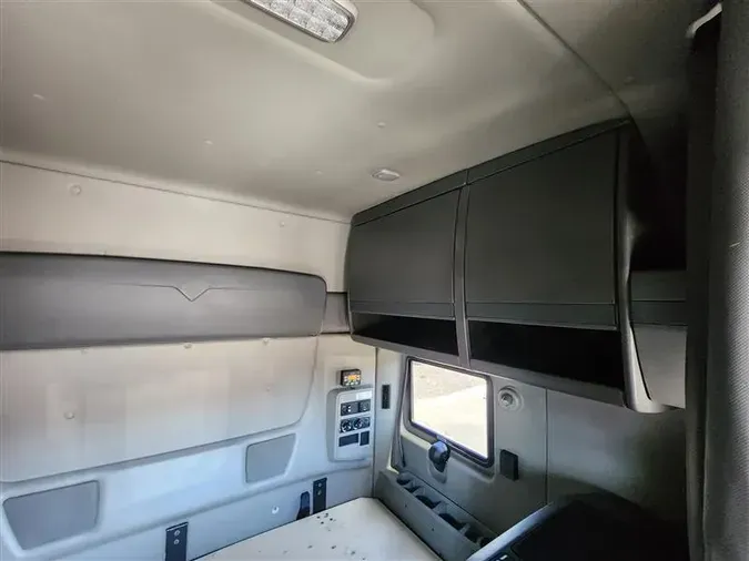 2021 INTERNATIONAL LT625