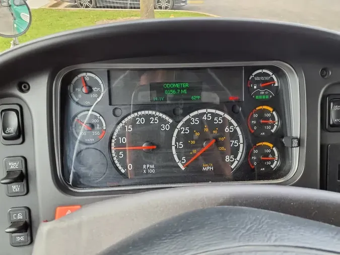 2018 FREIGHTLINER/MERCEDES M2 106