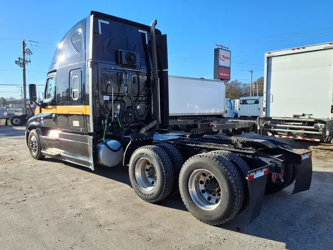 2020 FREIGHTLINER/MERCEDES CASCADIA 125