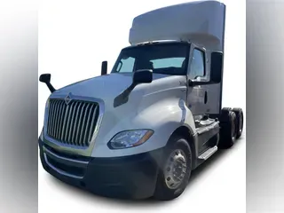 2021 International LT625